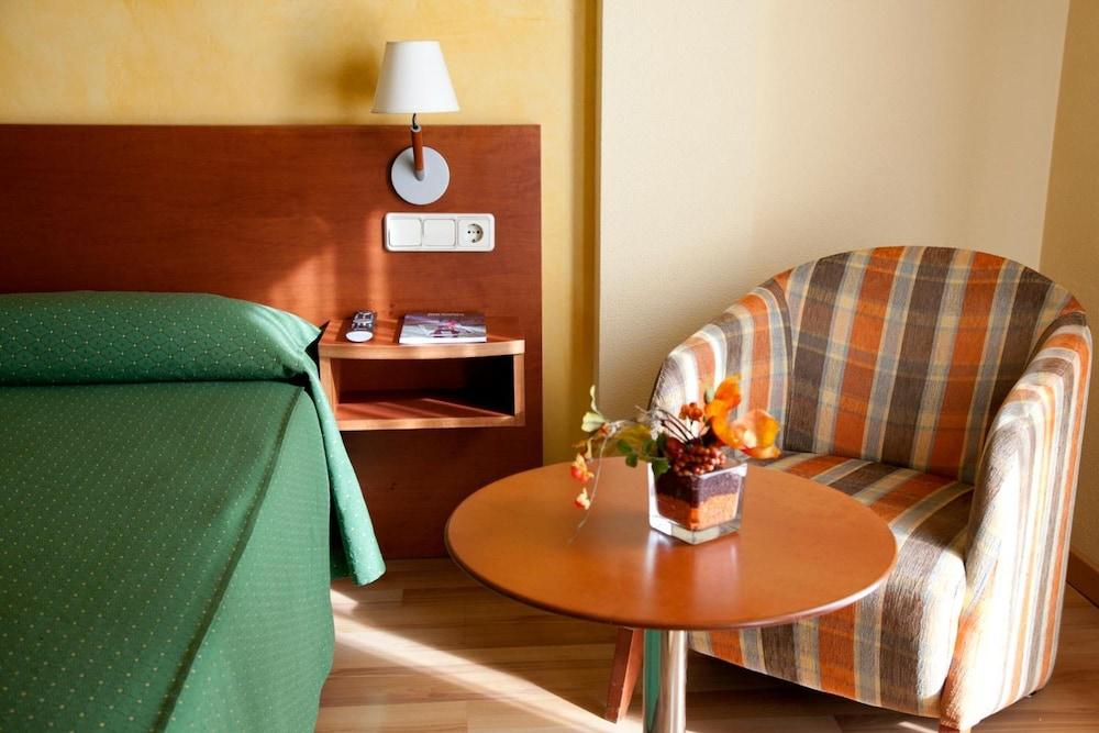 Hotel La Perla D'Olot Eksteriør billede